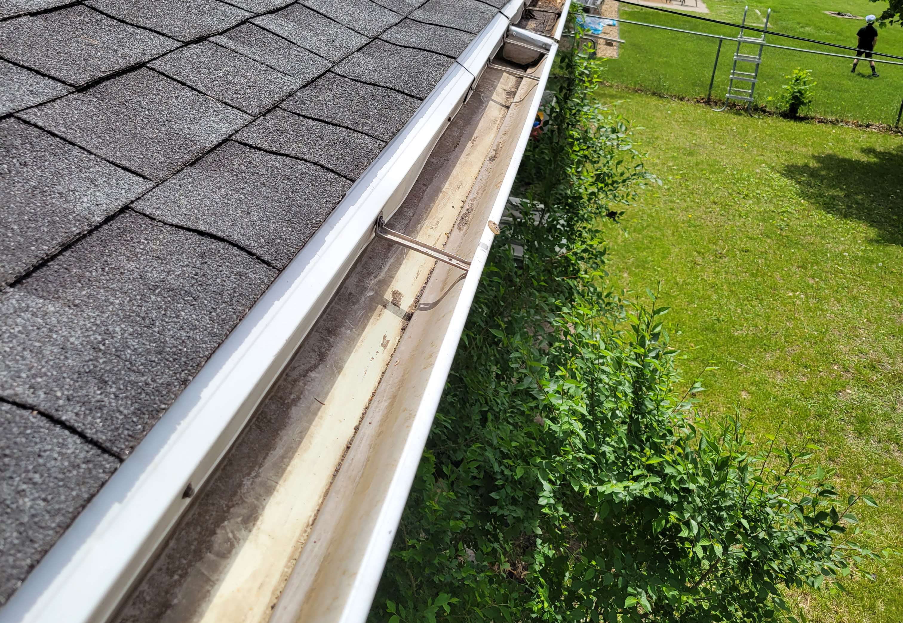 Gutter Cleaning Crystal, MN